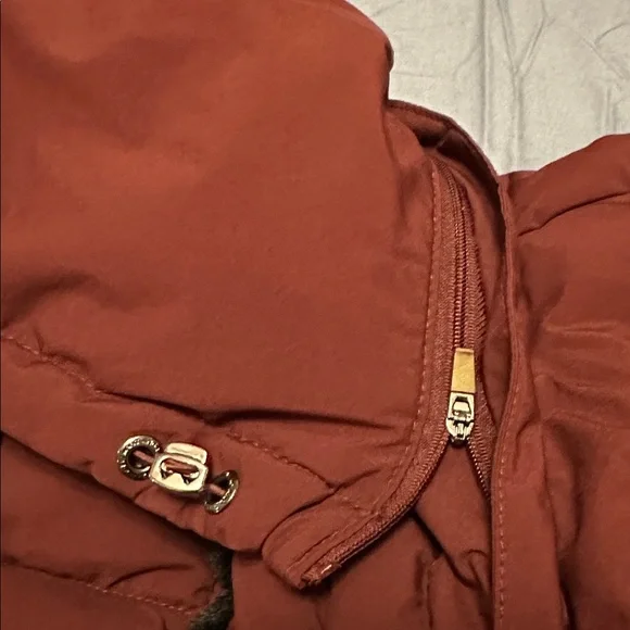 Andrew Marc Women's Deep Burgundy Puffer Jacket - Picture 6 of 7